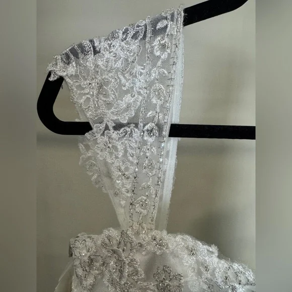 NWT Maggie Sottero Haute Couture bridal gown, Size 16, beaded lace wedding dress - Picture 5 of 15